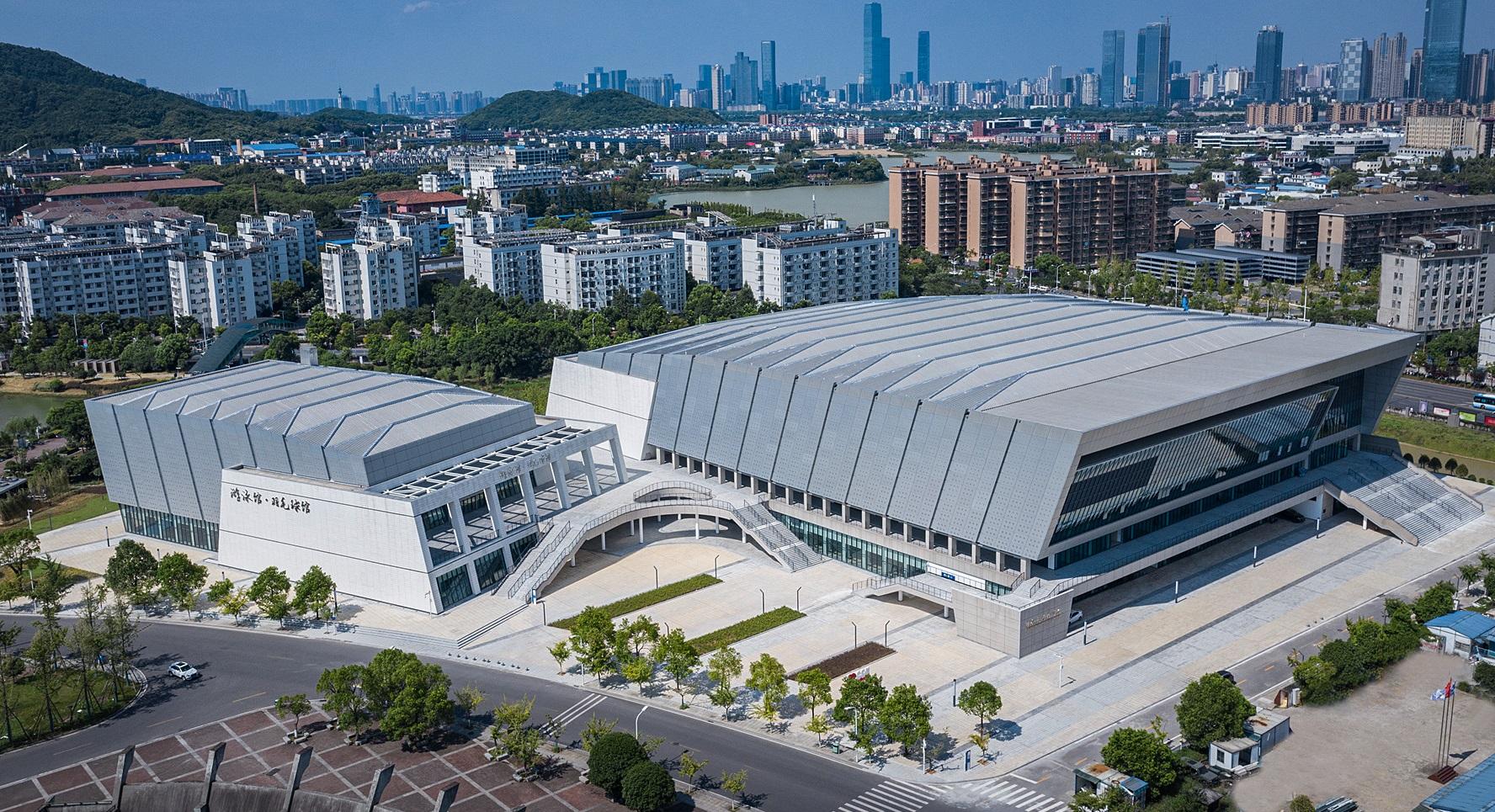 公司承建的中南大學(xué)新校區(qū)體育館（游泳館）建設(shè)工程榮獲兩項(xiàng)（土建、安裝）中國(guó)建設(shè)工程魯班獎(jiǎng)